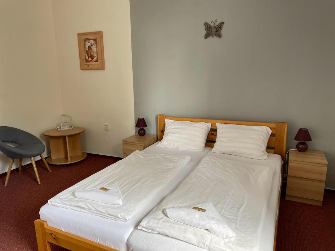 Hotel Rohanov Lhota nad Rohanovem المظهر الخارجي الصورة