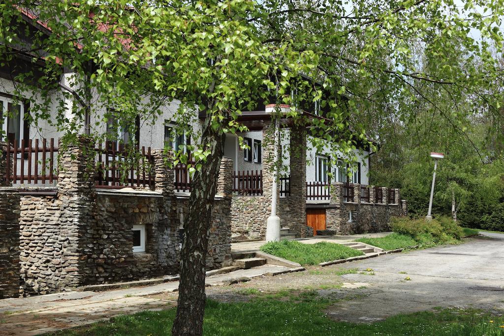 Hotel Rohanov Lhota nad Rohanovem المظهر الخارجي الصورة